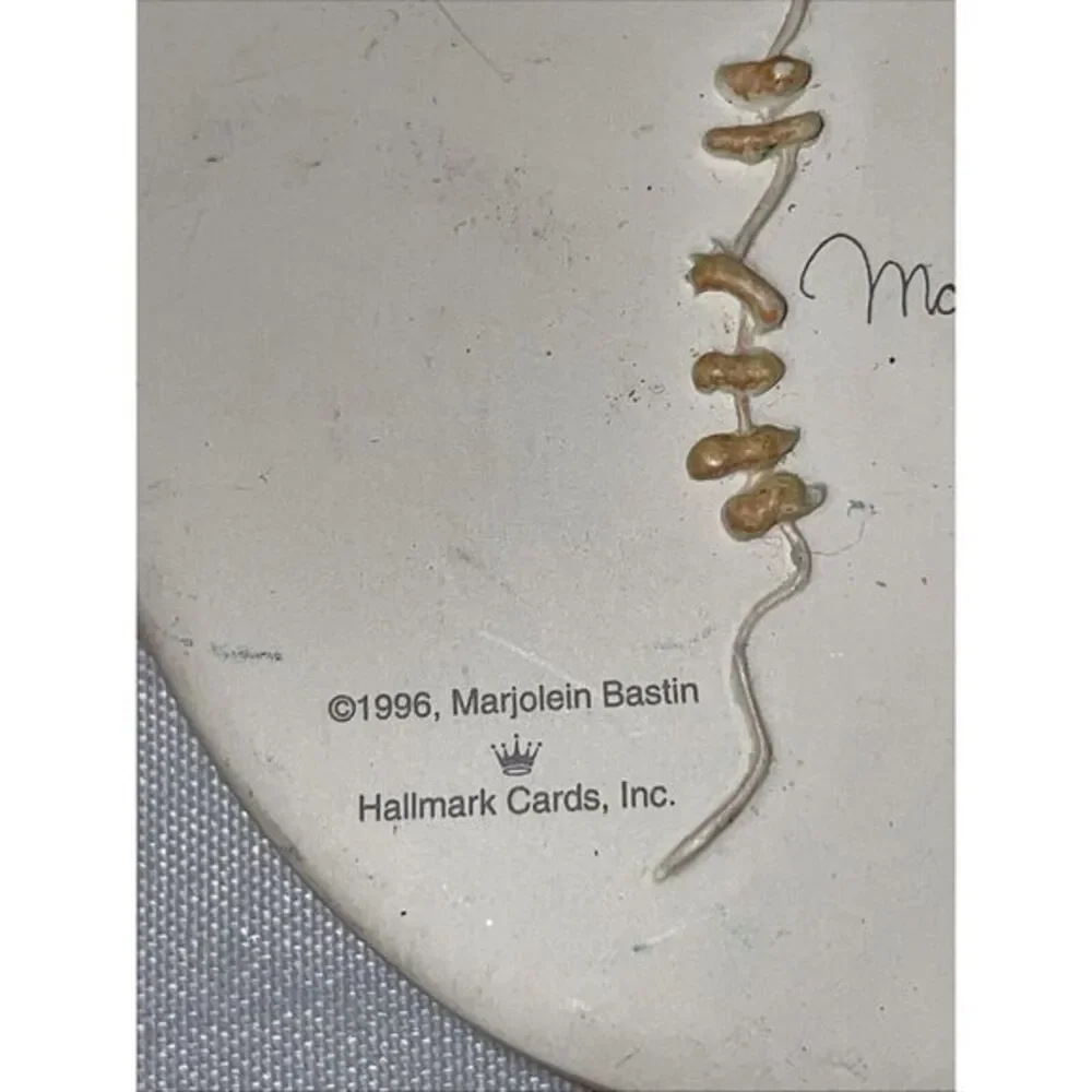 Hallmark Christmas Decoration‎ By Marjorie Bastin Signed & Dated 1996 Bird Feed